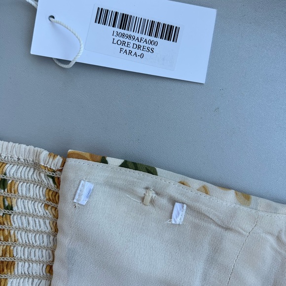 Reformation lore dress size 0; worn once to a wedding - Picture 5 of 6